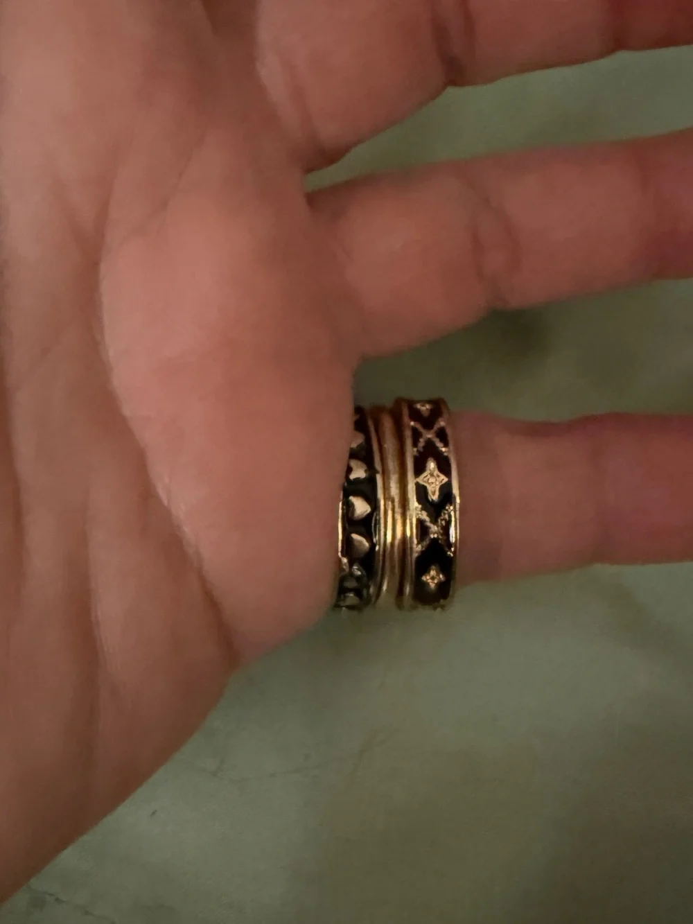 Stackable Gold-Tone Heart and Pattern Ring Set - Women Jewelry